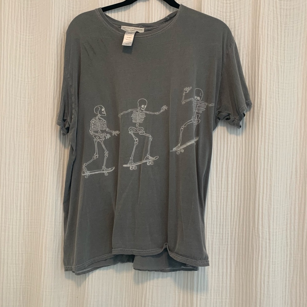 skeleton tee
